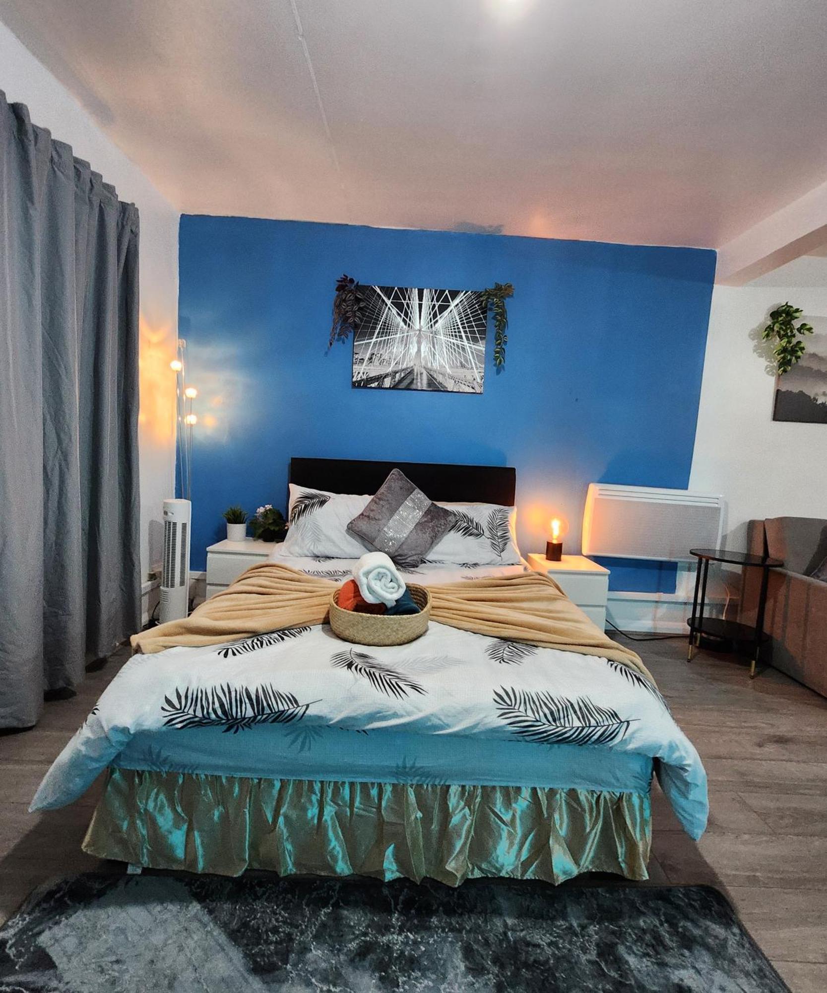 New Deluxe Studio Apt-2 London Luaran gambar