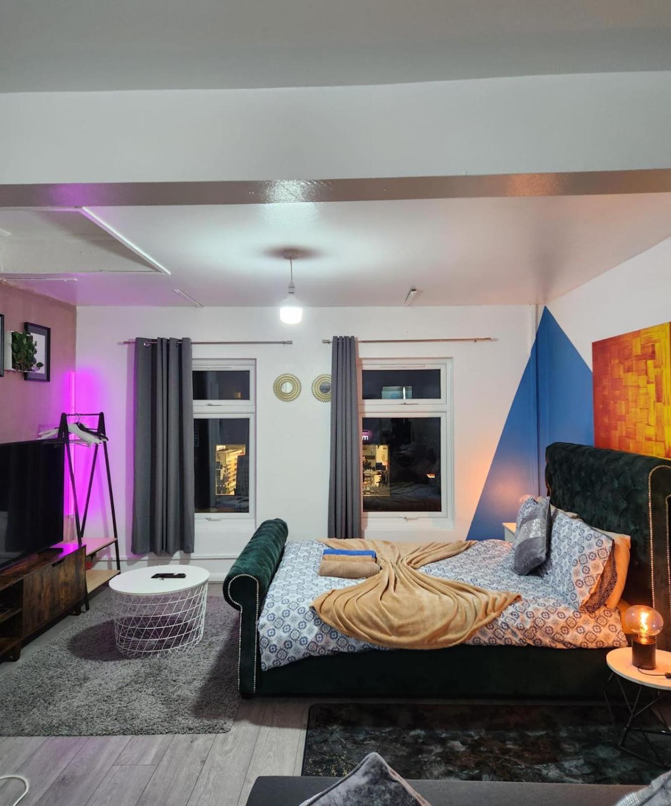 New Deluxe Studio Apt-2 London Bilik gambar